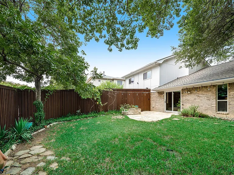 2500 Glenhaven Dr — Photo 16