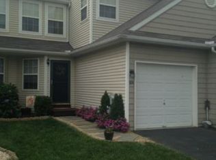 384 Gavin Dr, Coatesville, PA 19320