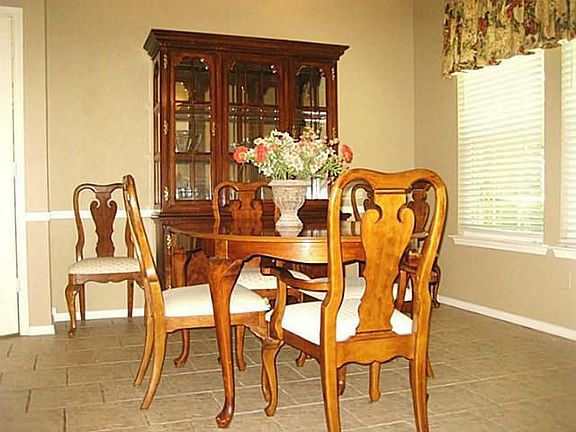 5th image of 2137 Willowood Dr