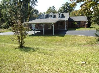 482 Carnes Creek Rd, Toccoa, GA 30577