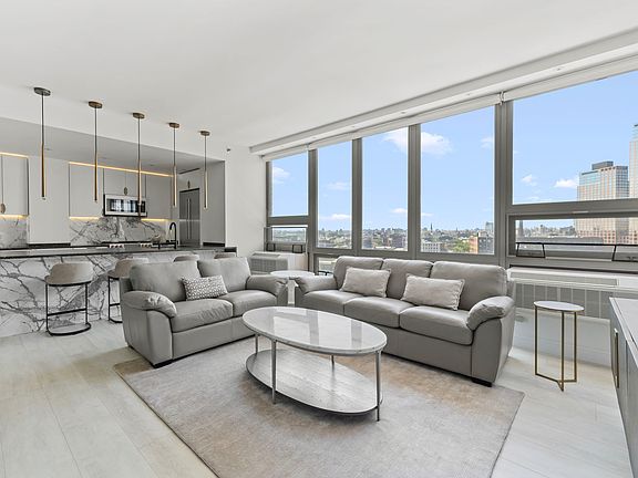 4th image of 5-49 Borden Ave APT 10-G