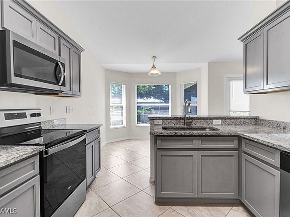3rd image of 1910 SW 30th St