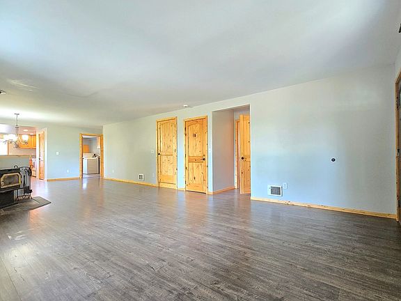 5th image of 4914 6th Ave NW