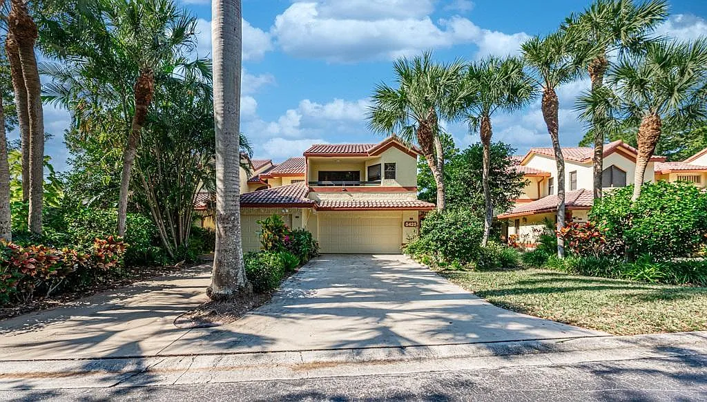 5425 10th Fairway Dr — Photo 3