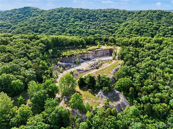 640 Johnson Rd, Festus, MO 63028
