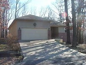 2nd image of 4 Winters Ln