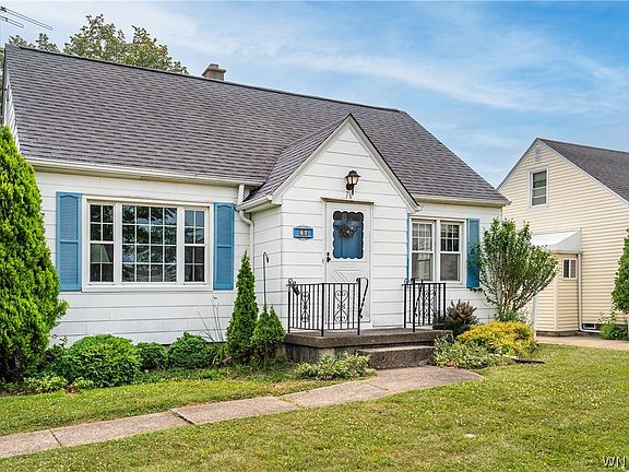 3rd image of 76 Canterbury Ln