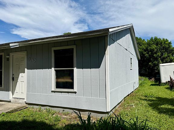 4th image of 332 Fleming Avenue