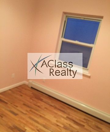 5th image of 2328 31st Ave #2