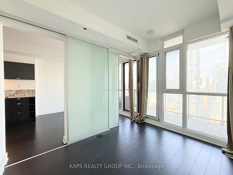 290 Adelaide St W #2106 — Photo 24