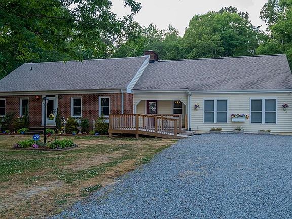 3rd image of 106 Westside Dr