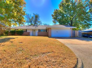 110 Cherrywood Dr, Midwest City, OK 73110