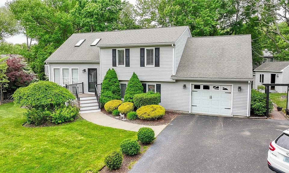 1st image of 35 Sachem Rd