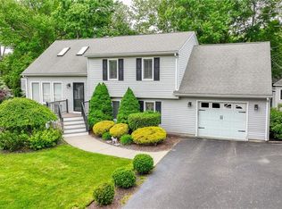 35 Sachem Rd, Narragansett, RI 02882