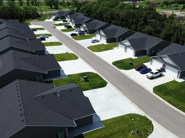 2905 S Bunker Hill Court 2917 2921 2929 2933 2945 2953 #2909-2913, Wichita, KS 67210