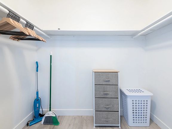 2nd image of 2174 Royal Dr APT 5
