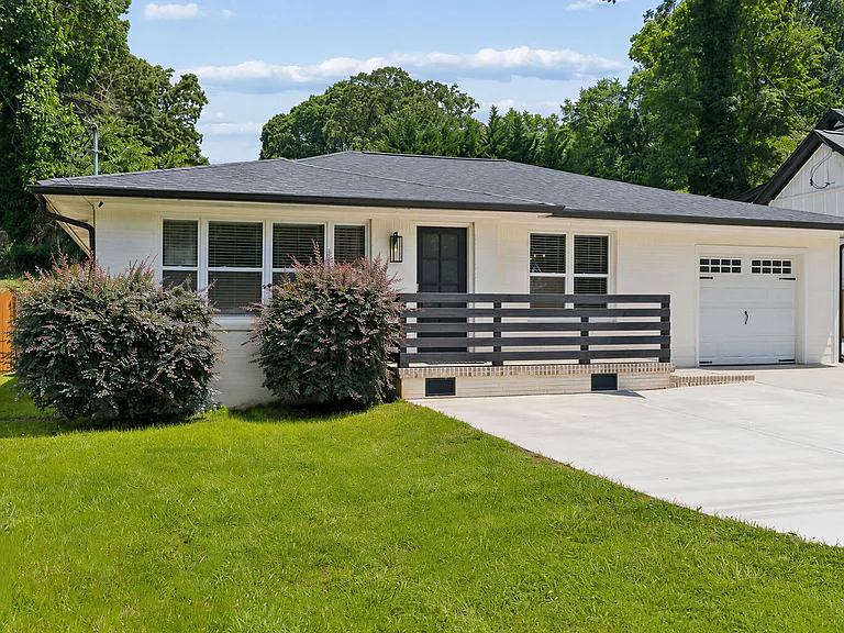 3464 Glenwood Rd — Photo 4