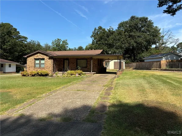 4504 Carter Dr, Northport, AL 35476