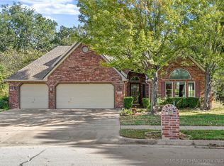 4201 W Detroit St, Broken Arrow, OK 74012