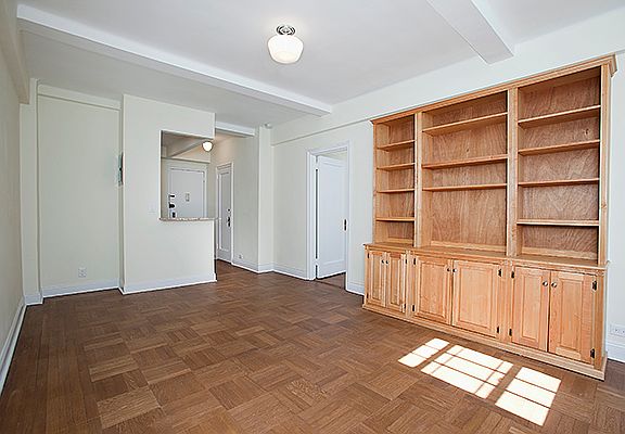 3rd image of 24 5th Ave APT 1212A