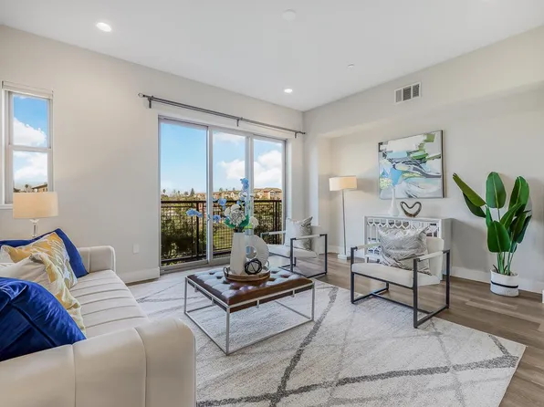 1715 Hazelnut Ln, Milpitas, CA 95035