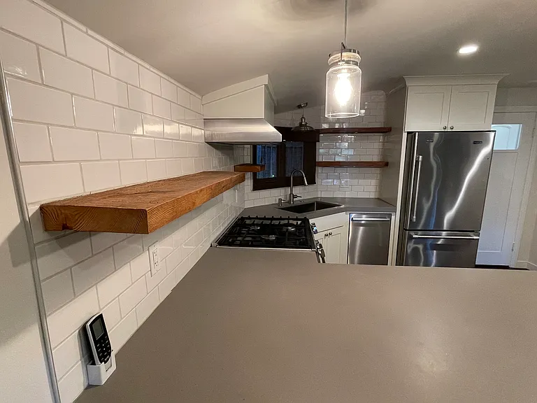 301 Alameda De Las Pulgas #A — Photo 15