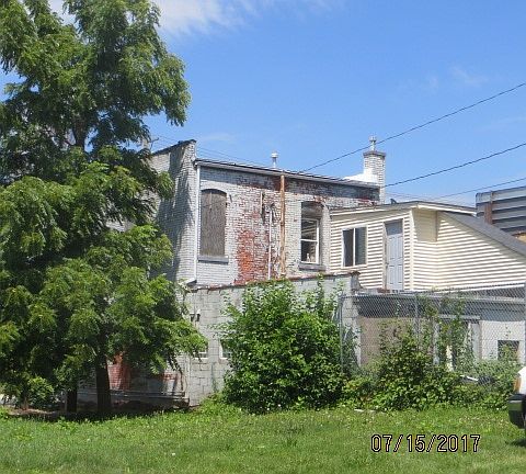 2nd image of 2614 5th Ave