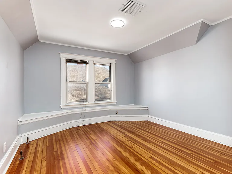 396 Sigourney St #3 — Photo 5