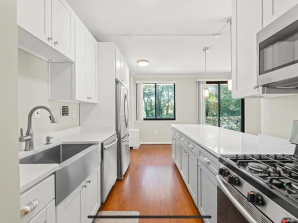 4401 Lee Hwy, Arlington, VA
