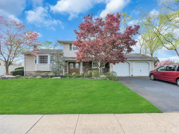 40 Creamer Dr, Sayreville, NJ 08872