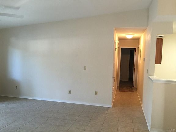 3rd image of 8360 Country Walk Dr APT A
