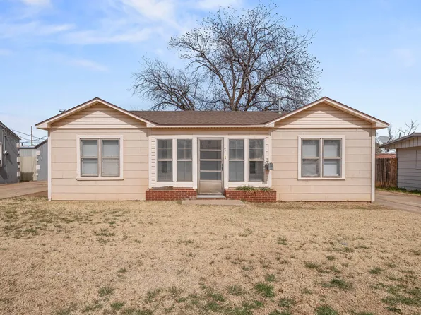 107 Hickory St, Levelland, TX 79336