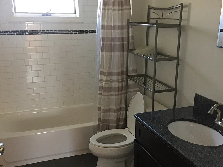 733 Hale St — Photo 9