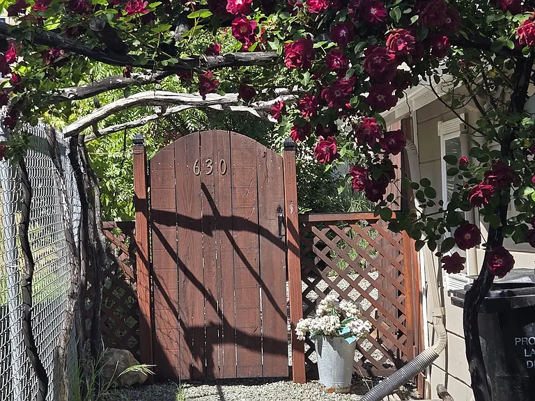 630 6th, enjoy the roses on the manzanita archway