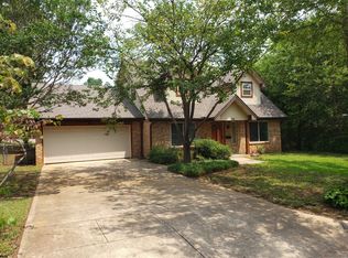 501 Atkerson Ln, Euless, TX 76040