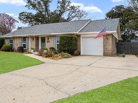 3rd image of 4095 Gaugin St