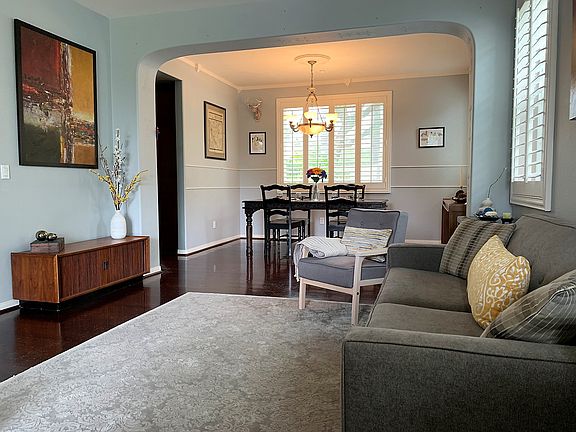 Sitting and Formal Dining