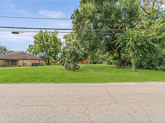 4th image of 2203 Paul Quinn St