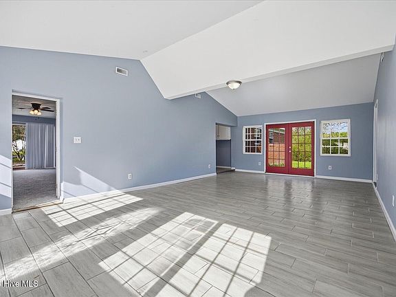 3rd image of 9535 Blake Circle NE