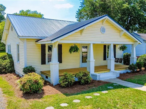 2722 Darrow Rd, Walkertown, NC 27051