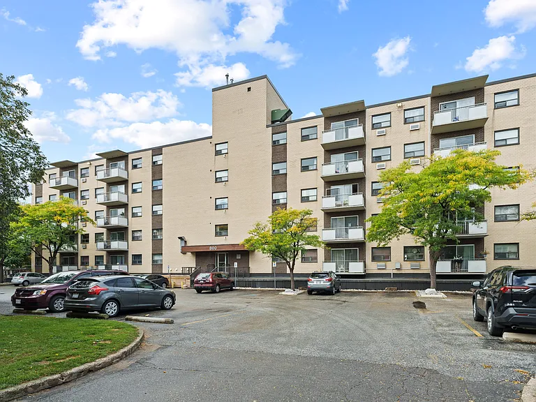800 Exmouth St — Photo 18