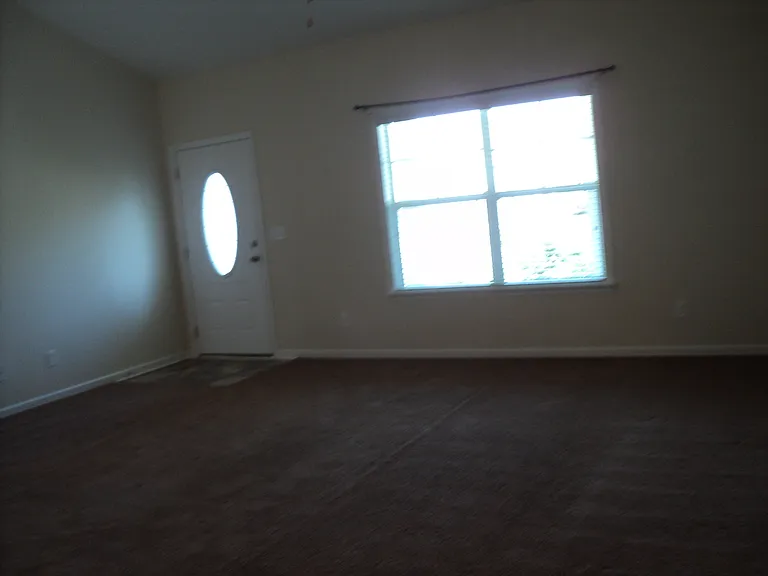 1713 Sunmeadow Dr — Photo 3