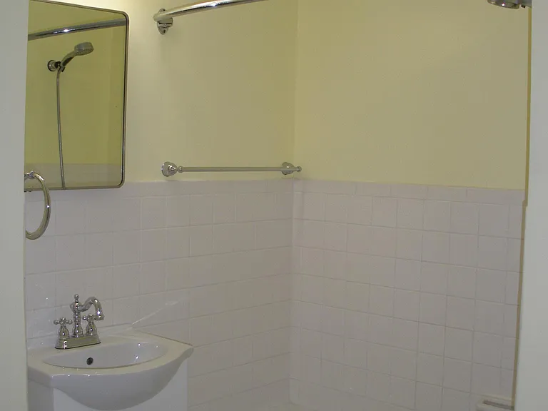 541 2nd St #3 — Photo 7