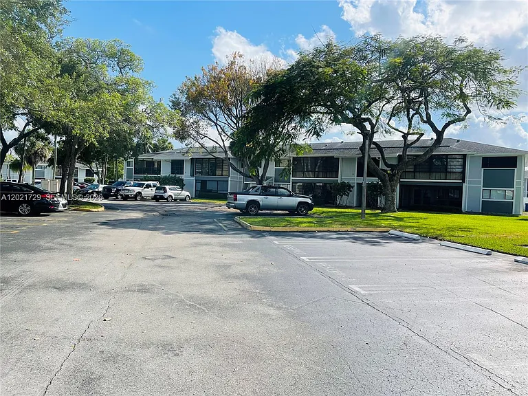 9715 Hammocks Blvd #103 — Photo 8