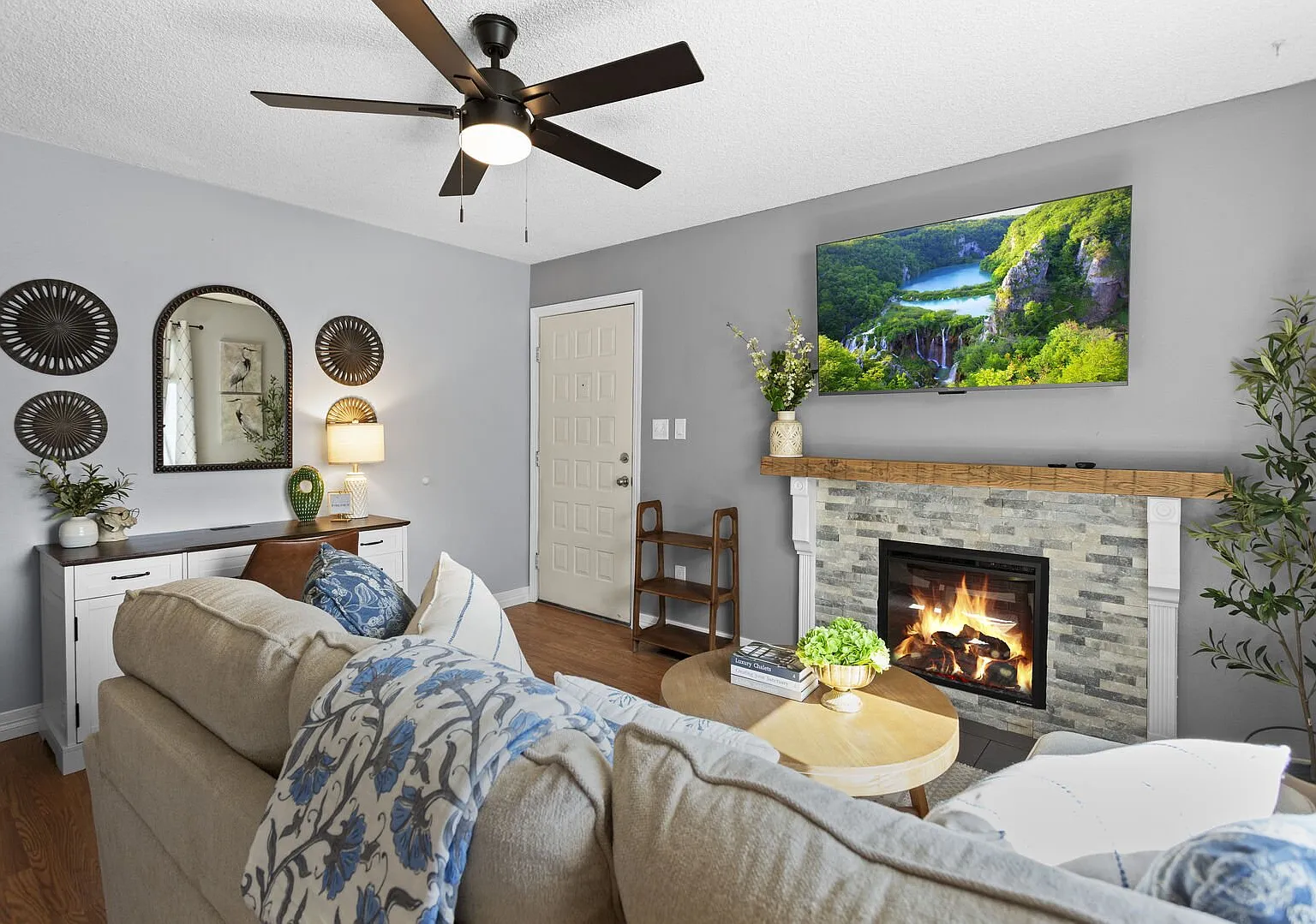 Hearthwood Ln, Colorado Springs — Photo 3