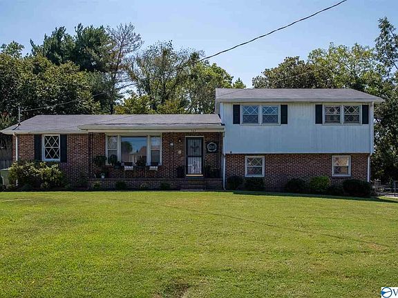2nd image of 307 Bethesda Dr SE