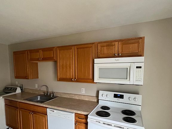 2nd image of 151 Jenness Ln APT G