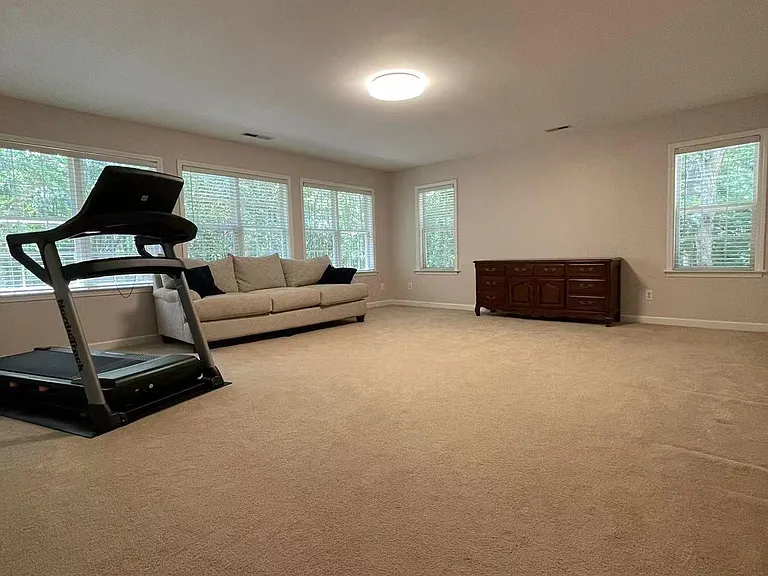 6025 Oakridge Ct — Photo 36