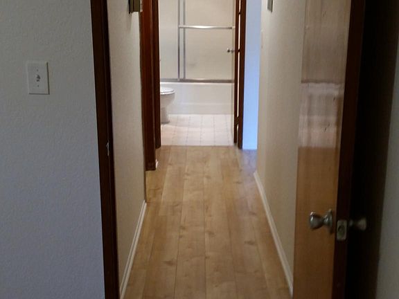 3rd image of 1221 Venice Blvd