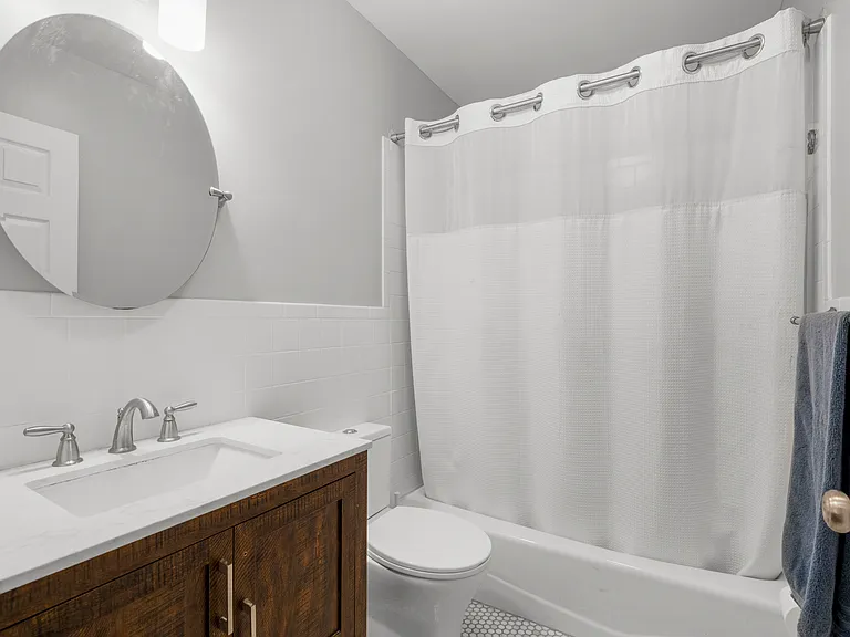 315 Maple Ave — Photo 23